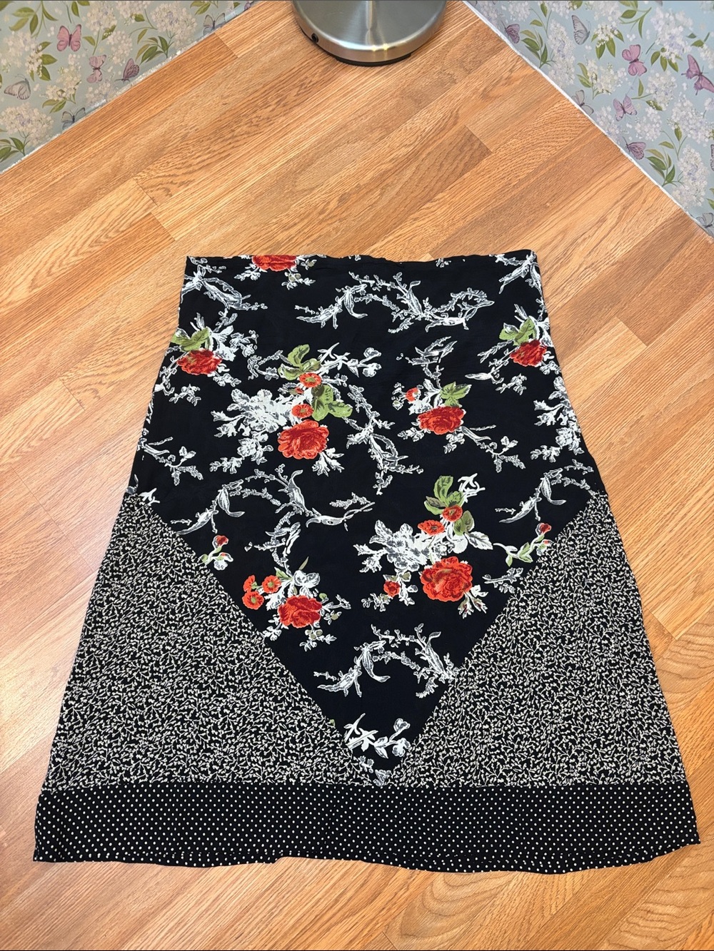 J. Marco black white and red floral midi skirt. Size M